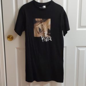 Ariana grande oversize black tee